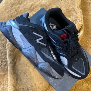 New Balance Black and Gray Sneakers